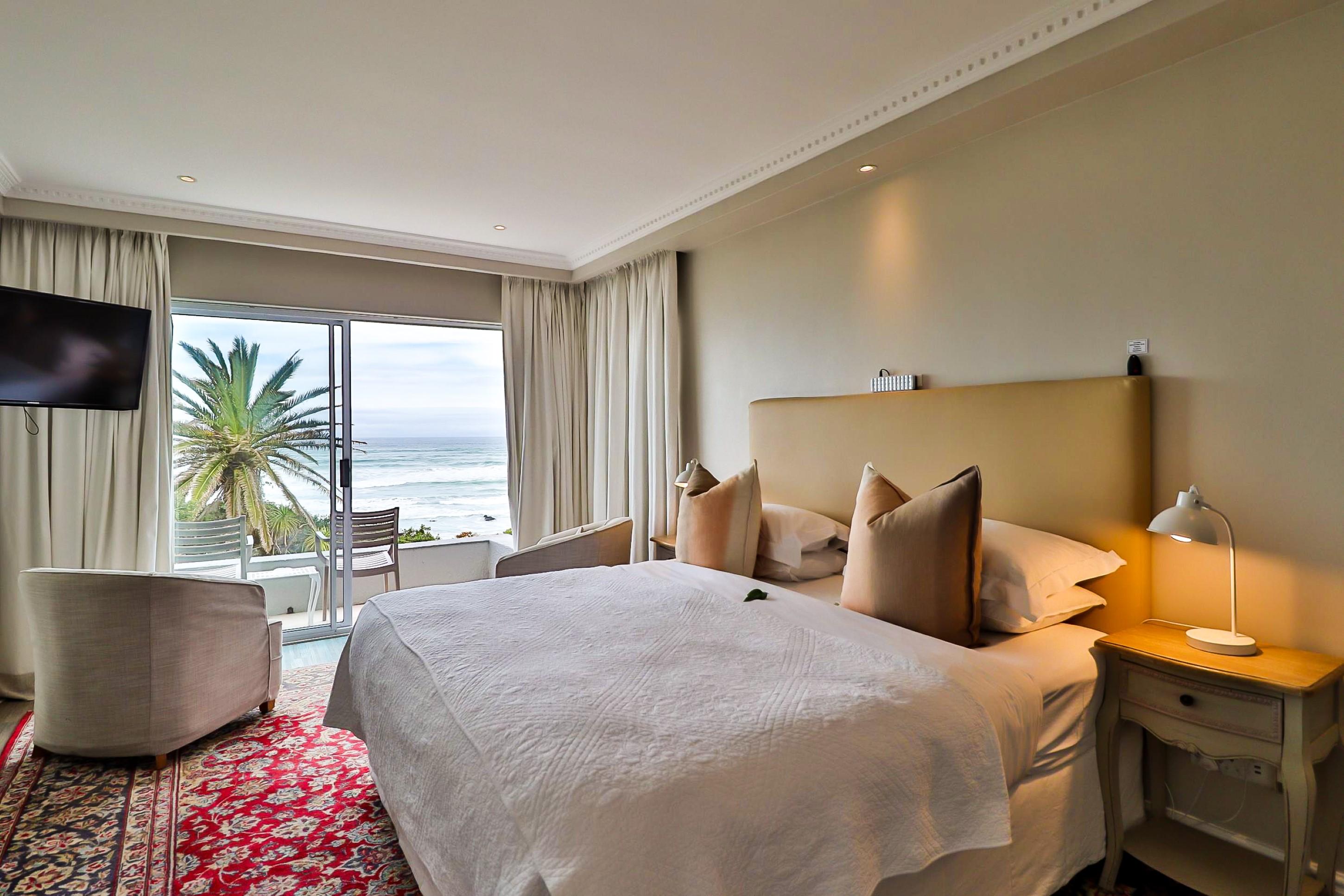 Hermanus Beachfront Lodge - Solar Power Экстерьер фото